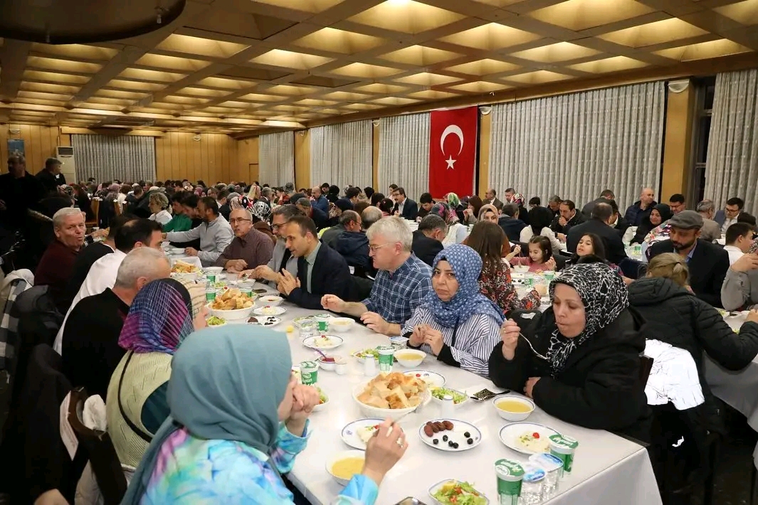 Kütahya’da engelliler ve aileleri iftarda buluştu 