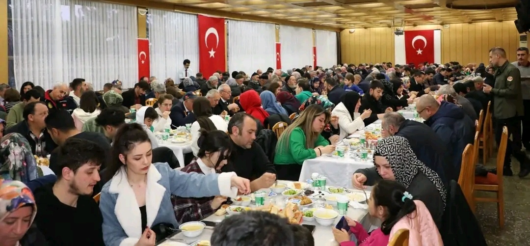 Gaziler ve Gazi aileleri iftarda buluştu 