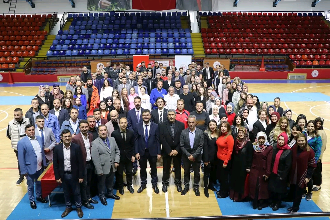 KÜTAHYA GENÇLİK VE SPOR İL MÜDÜRLÜĞÜNDE 176 MEMUR YEMİN EDEREK KADROYA GEÇTİ