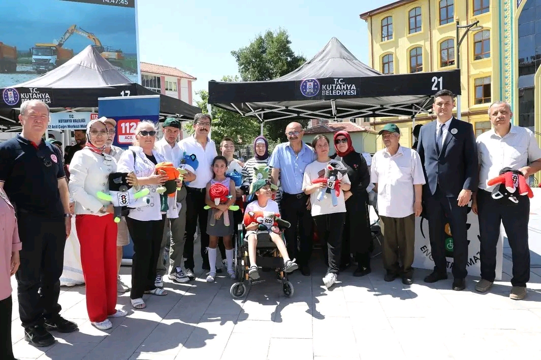 Kütahya'da 'Kurala Uyan Engel Tanımaz' etkinliği