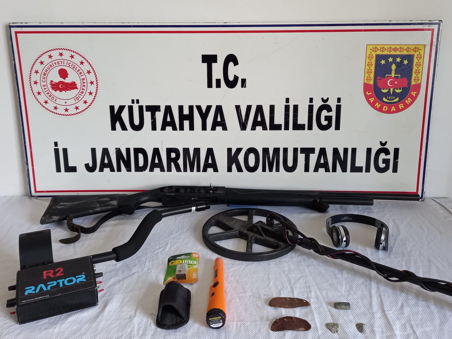 Jandarma'dan Uyuşturucu ve Kaçakçılık Operasyonları