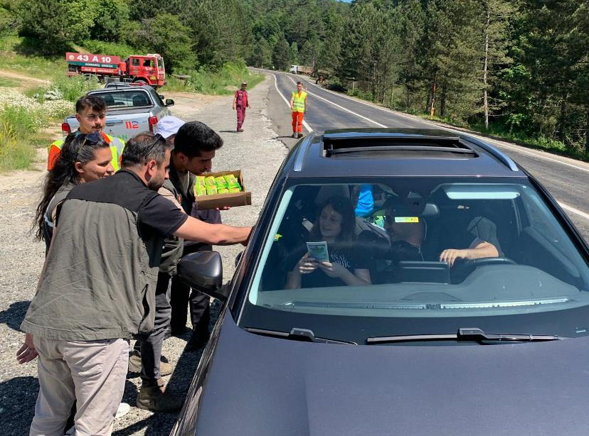 Orman yangınlarına önlem için broşür dağıtıldı