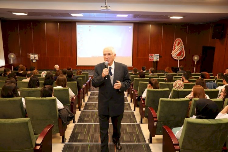 DİŞ HEKİMLİĞİ FAKÜLTESİ'NDE 1. BİLİM GÜNLERİ KONFERANSI