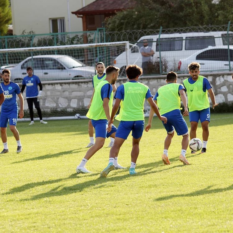 BELEDİYE KÜTAHYASPOR’DA HAZIRLIKLAR SÜRÜYOR