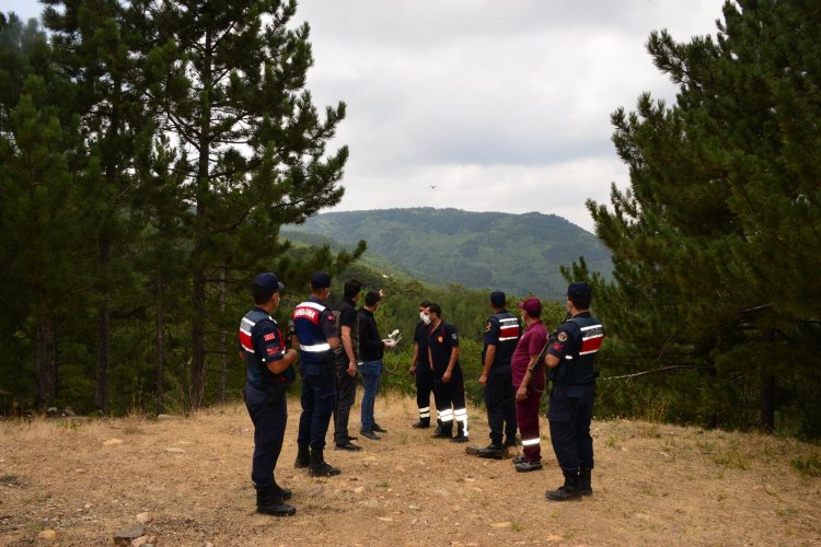 GEDİZ’DE ORMANLIK ALANLAR DRONE İLE DENETLENİYOR