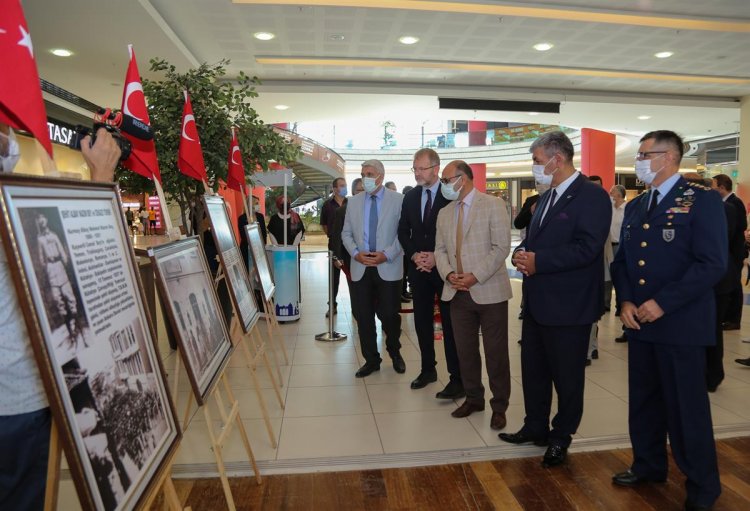 Atatürk, Milli Mücadele ve Kütahya konulu fotoğraf sergisi açıldı