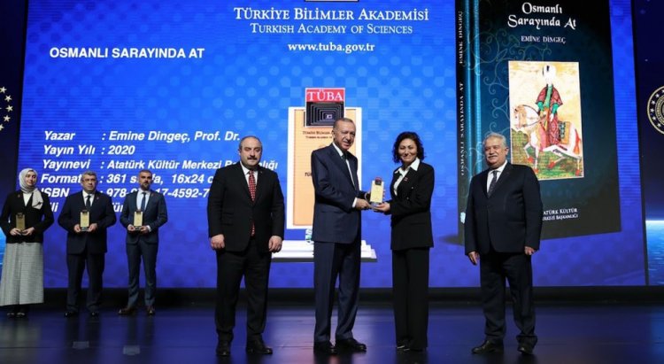 Prof. Dr. Emine Dingeç 2021 TÜBA-TESEP Ödülünü Kazandı