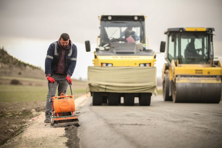 KÜTAHYA BELEDİYESİ BETON ASFALT ÇALIŞMALARINA DEVAM EDİYOR