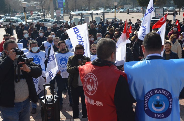 Türk Eğitim- Sen'den Öğretmene Şiddet Olayına Kınama