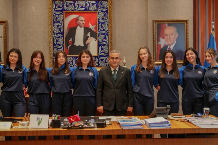 VOLEYBOL KIZ TAKIMINDA HEDEF BÖLGE BİRİNCİLİĞİ