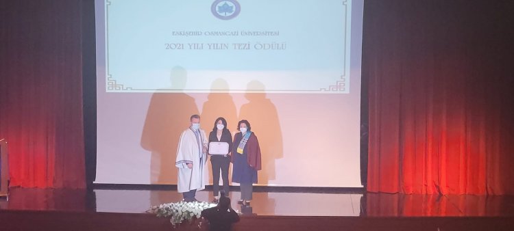 KSBÜ Akademisyenine Yılın Tezi Ödülü