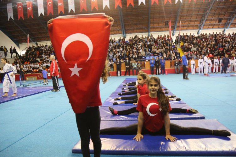 19 Mayıs, kurtuluşun şehri Kütahya’da gururla kutlandı.