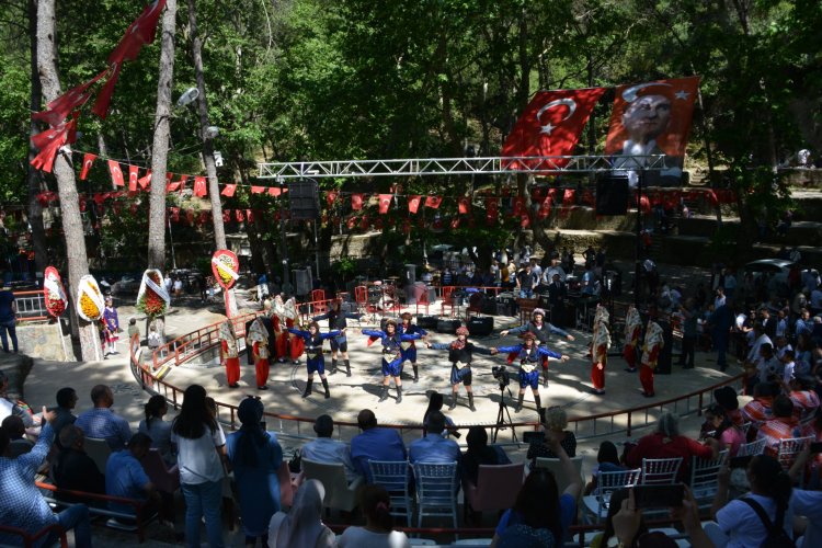 İZMİR'DE KÜTAHYALILAR BULUŞMASI VE TARHANA FESTİVALİ