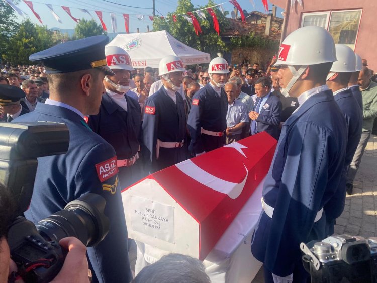 Şehit Uzman Çavuş Hüseyin Cankaya toprağa verildi