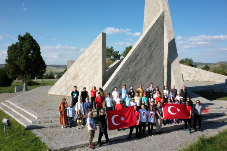 'ATALARIMIZ İÇİN NÖBETTEYİZ' DOĞA KAMPI TAMAMLANDI