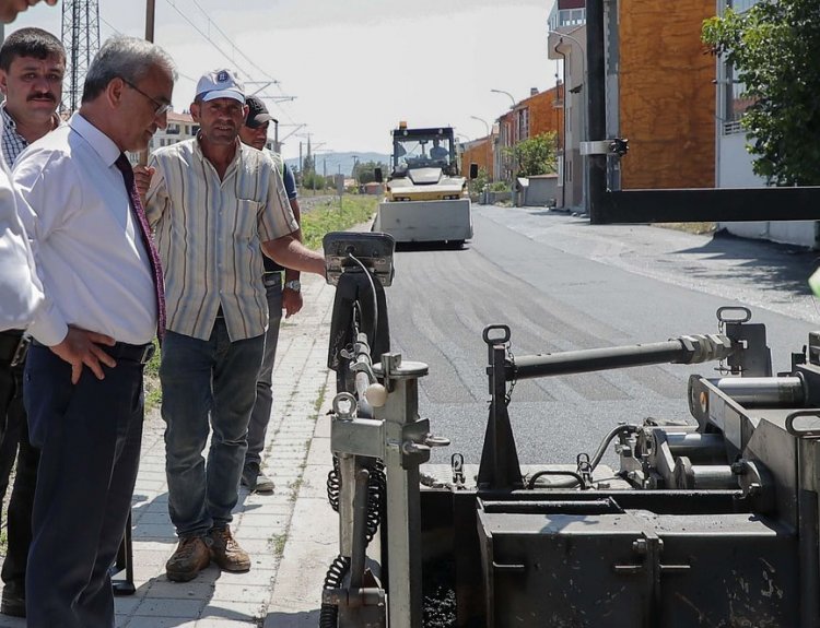 SICAK ASFALT ÇALIŞMALARI DEVAM EDİYOR