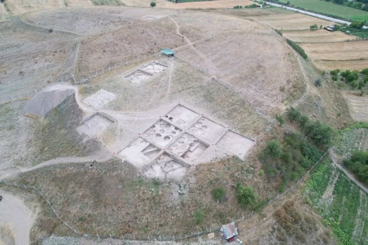 TAVŞANLI HÖYÜK’TE 2. KAZI SEZONU TAMAMLANDI 