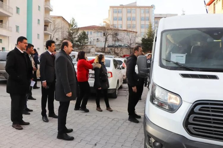 Kütahya'dan deprem bölgesine sağlık personeli gönderildi