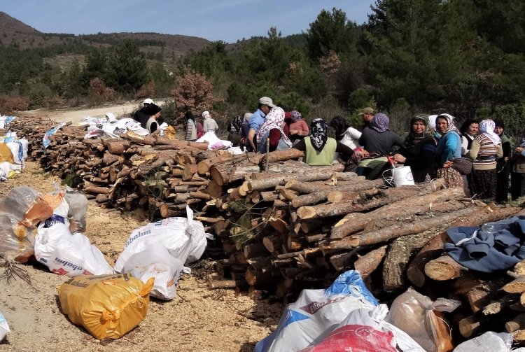 Kütahya'dan deprem bölgesine yakacak yardımları devam ediyor