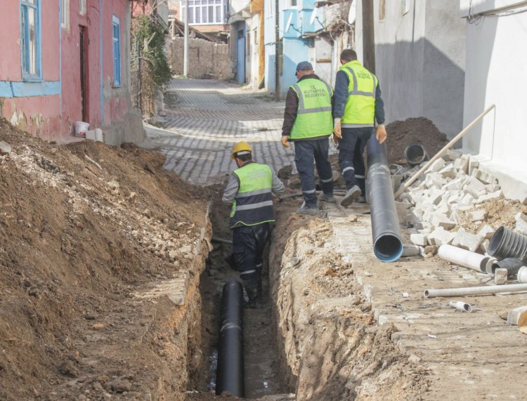 GÜVEÇCİ MAHALLESİ’NİN ALTYAPISI GÜÇLENİYOR