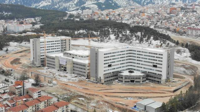 Şehir Hastanesi açılışı ertelendi 